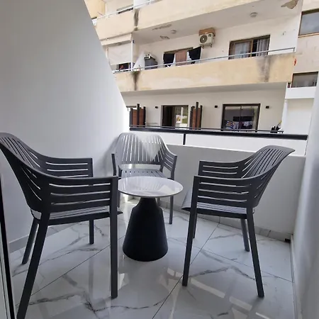 Apartmán 2 Bedroom Modern In The Heart Of Larnaca! Larnaca